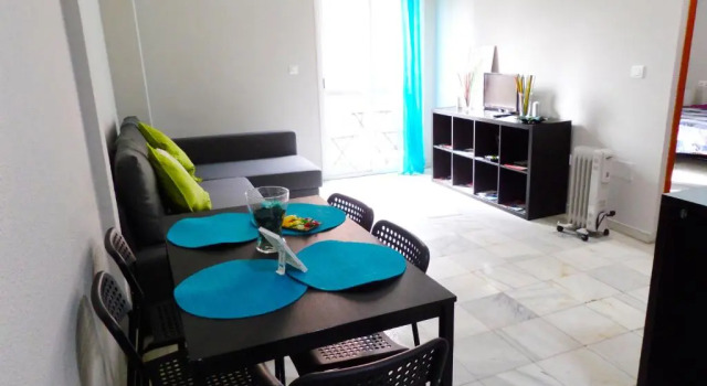 Апартаменты ENJOY Apart. Centro y Playa Cervantes