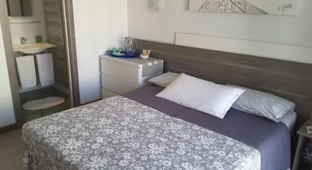 Двухместный номер Standard с балконом B&B Carolina Napoli-Vomero