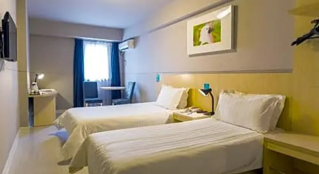 Двухместный номер Standard Jinjiang Inn Shanghai Zhangjiang Road
