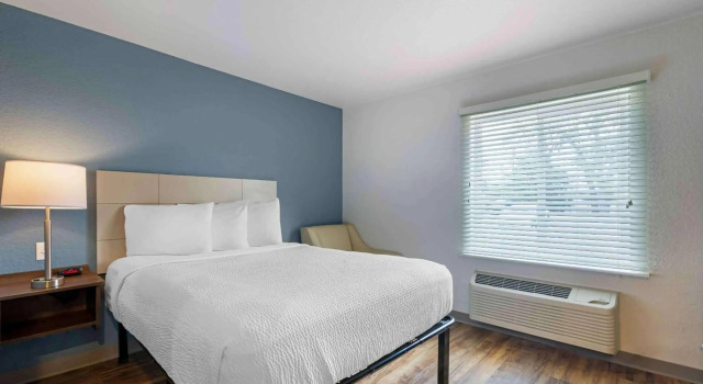 Extended Stay America Select Suites - Tampa - Northeast
