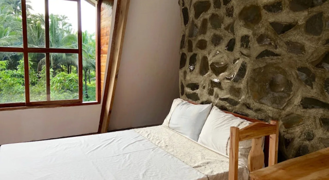 A-Frame Volcano House, Boek Vakantiehuis Villa's in Mindanao, Villa