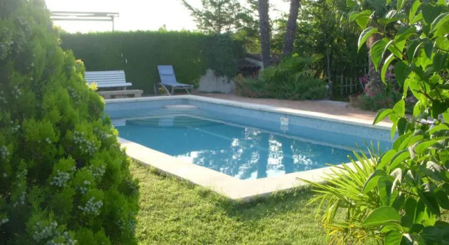 Les Bartavelles, Prenota Hotel Hotel a Alvernia con parcheggio, Parcheggio