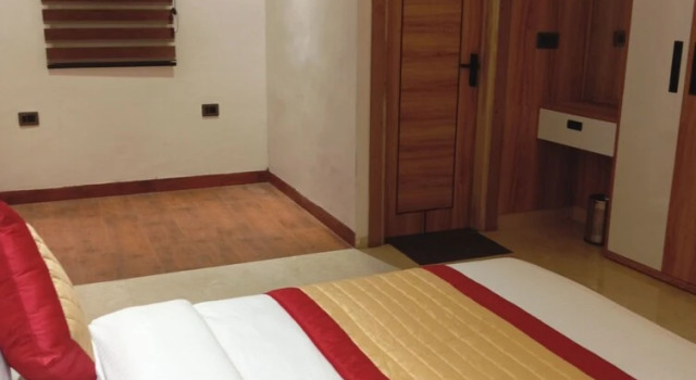 Люкс Luxury Masaga by Qcent, Gurugram