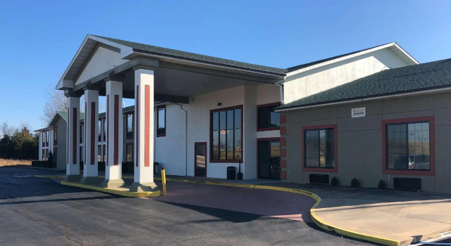 Четырёхместный номер Standard Quality Inn & Suites Mount Vernon