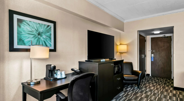Четырёхместный номер Standard Best Western Downtown Sudbury