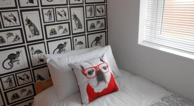 Коттедж Luxury 4 Bed 3 Bathroom Bungalow , South West of London, The Dapples