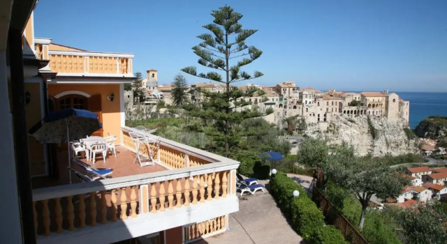 Апартаменты Mansarda Villa Alf Di Vito