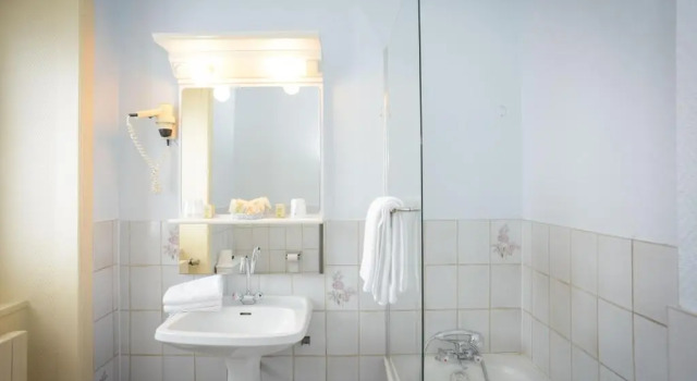 Двухместный номер Standard Logis Hotel Restaurant Auberge De La Sélune
