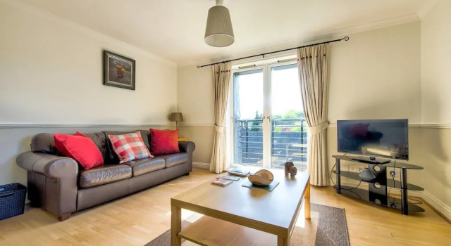 Cozy and Rustic 3bed/2bath Stockbridge Apartment With Free Parking, Забронировать Апартаменты/квартира Апартаменты Эдинбурга, рядом с Dean Village, Апартаменты/квартира