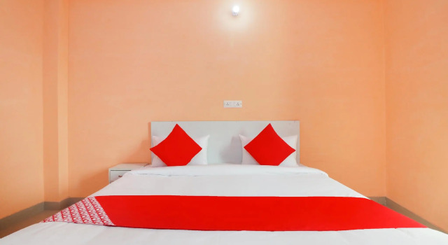 OYO 76751 Classic Inn