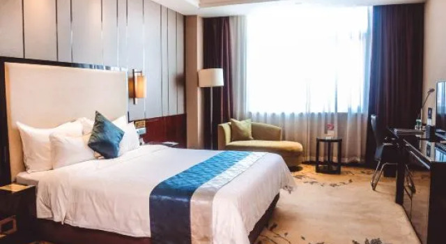 Люкс Deluxe Qingfeng International Hotel