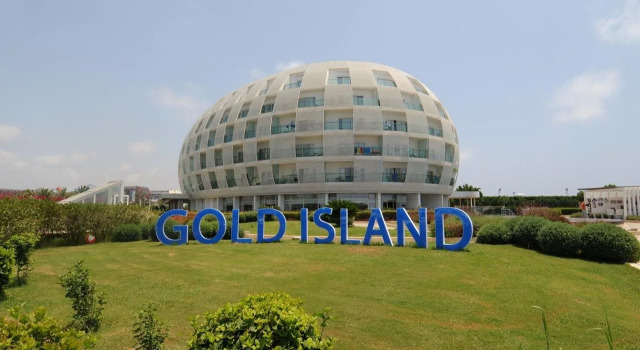 Отель Gold Island Selected