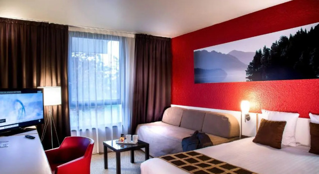 Трёхместный семейный номер Standard Best Western Saint-Etienne Porte du Forez
