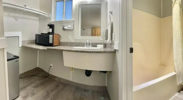 Номер Standard Americas Inn & Suite