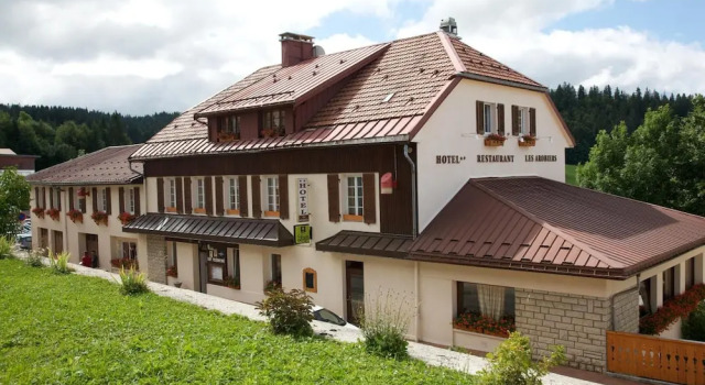 Logis Hôtel les Arobiers, Boek Hotel Hotels in Franche-Comte met ontbijt, Ontbijt