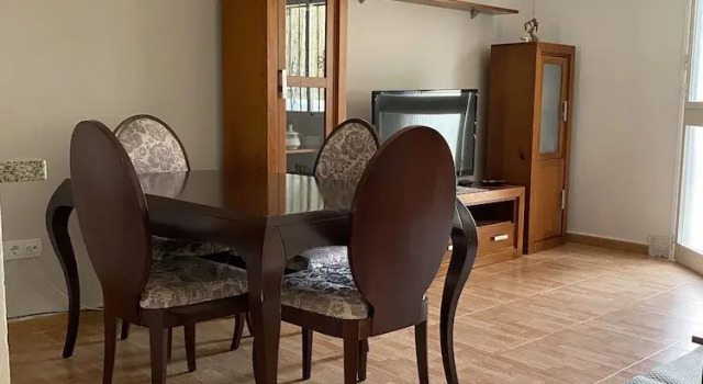 Chalet adosado corta temporada