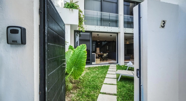 Modern 2BDR with Private Pool, Freestanding Bathtub and Views