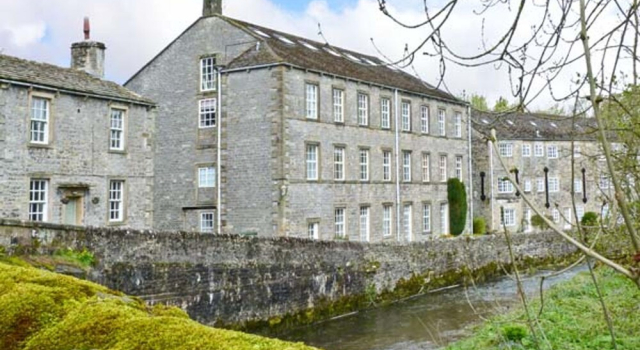 14 Riverside Walk