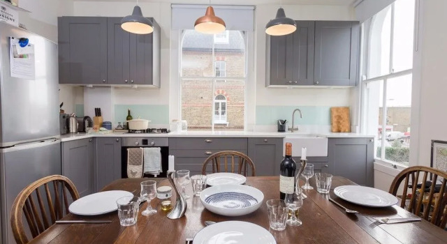 Two Bedroom Apartment near Brixton Station, Varaa Huoneisto Asunnot kohteessa Merseyside, Huoneisto