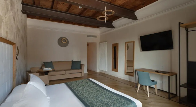 Семейный номер Standard с красивым видом из окна Cà Uberti Palace Hotel, MantegnaHotels