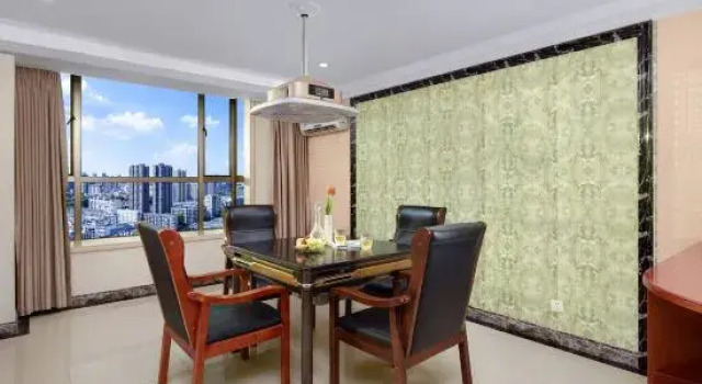 Люкс Standard Kai Tian Golden Classic Hotel (Huizhou Baishi Branch)