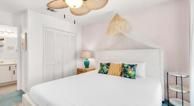 Seashells at the Beach Retreat, Забронировать Апартаменты/квартира Пляж Вест-Панама-Сити США
