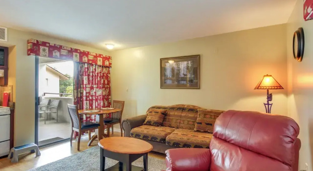 Bear-sighting Condo: Walk to Downtown Gatlinburg!, Забронировать Апартаменты/квартира Апартаменты Гатлинберг, Апартаменты/квартира