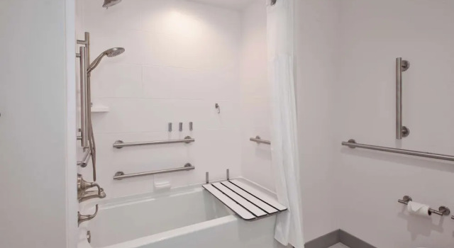 Четырёхместный номер Standard Hilton Garden Inn Columbus Easton, Oh