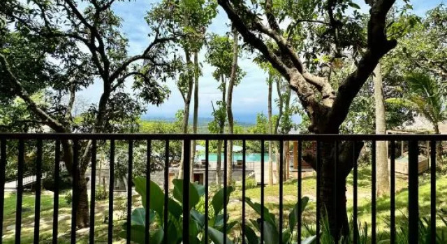 Трёхместный люкс с видом на сад Sanglung Villas & Suites