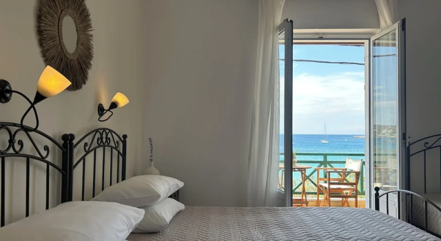 Трёхместный номер Standard с балконом и с видом на море Brazzera Hotel