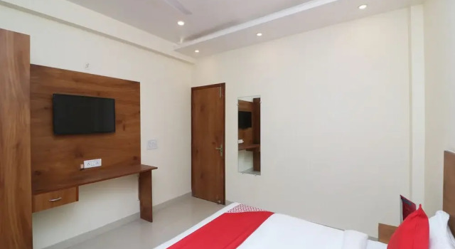 OYO 29181 Delight Deluxe, Забронировать Отель Отели Нью-Дели с завтраком, Завтраки