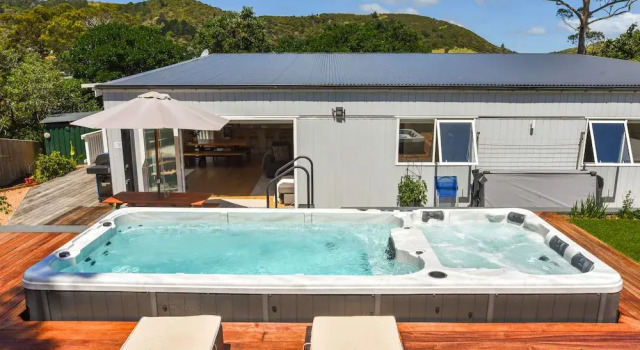 Вилла Premium La Maison Soleil with heated Swim Spa
