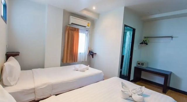 Номер Standard Basic Line Hotel @ Loikroh