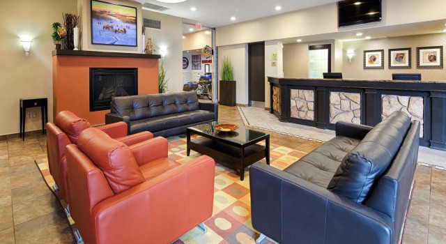 Seven Oaks Hotel Regina, Prenota Hotel Hotel a Saskatchewan con parcheggio, Parcheggio