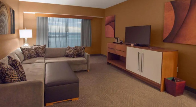 Двухместный люкс DoubleTree by Hilton Hotel Niagara Falls New York