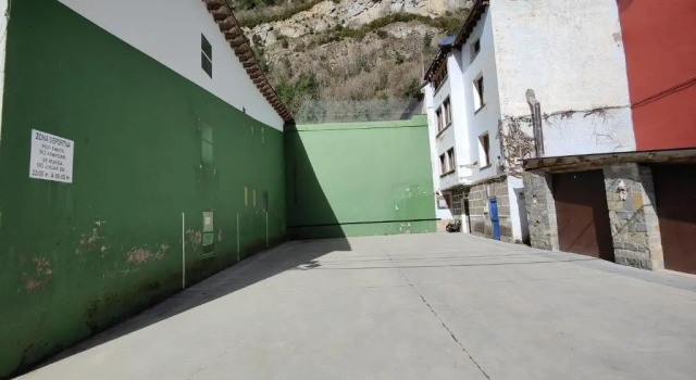 La Moleta Canfranc, Book Hotel Hotels in Aragon with Parking, Parking