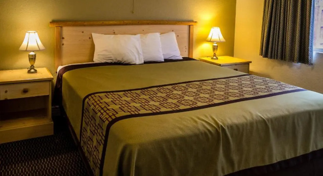 Люкс Green Gables Motel & Suites