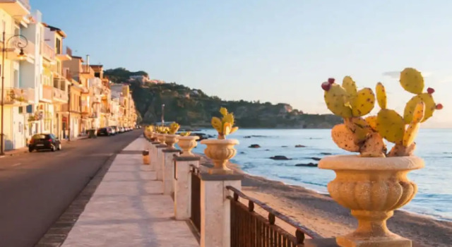 Giardini House 300m From Sea