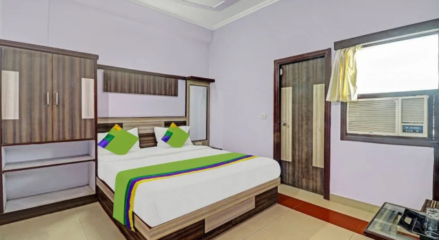 Treebo Trend Hotel Golden Bird