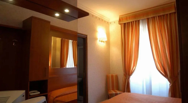 Двухместный номер Hotel Dina