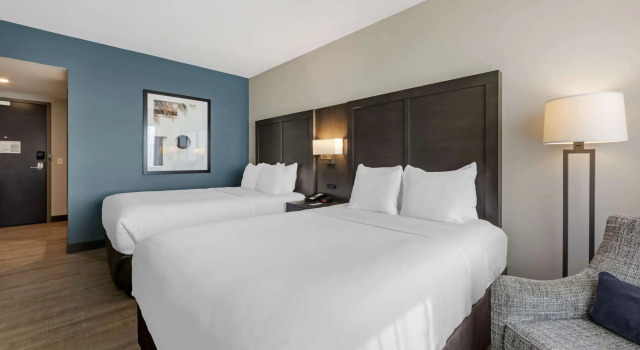 Четырёхместный номер Standard Comfort Inn & Suites Miami International Airport