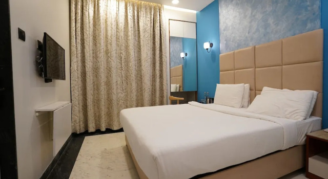 Двухместный номер Deluxe с балконом Treeo Resort Lonavala Pure Veg