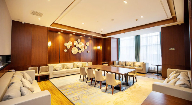 Starway Hotel Zhengzhou Erqi Plaza Minggong Road, Rezervovat Hotel Čeng-čou Henan