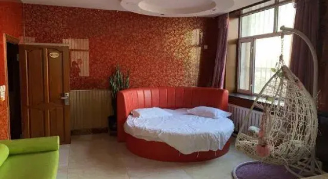 Люкс Deluxe Suihua Fashion Spring Express Hotel