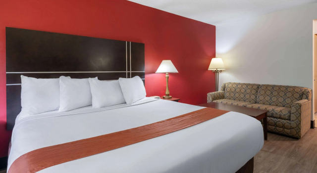 Travelodge by Wyndham Merrill
