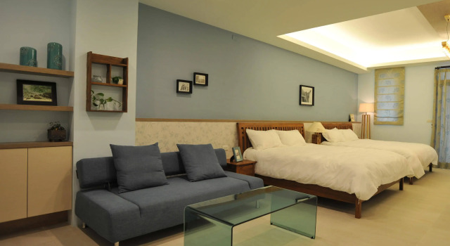 Jhongshan Building Bed and Breakfast
