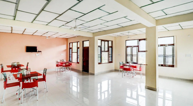 OYO 66006 Hotel Himalayan Paradise, Забронировать Отель Отели штата Химачал-Прадеш 3 звезды, 3*