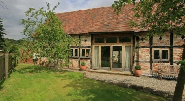 Коттедж Whites Farm Barn