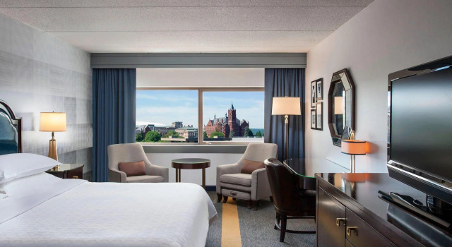 Двухместный клубный номер Standard Sheraton Syracuse University Hotel and Conference Center
