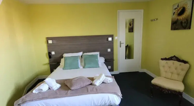 Номер Standard Logis Hôtel Au Moyne de Saire